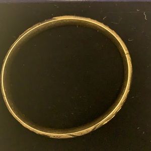 14k gold bangle bracelet 1.5in with safety clasp